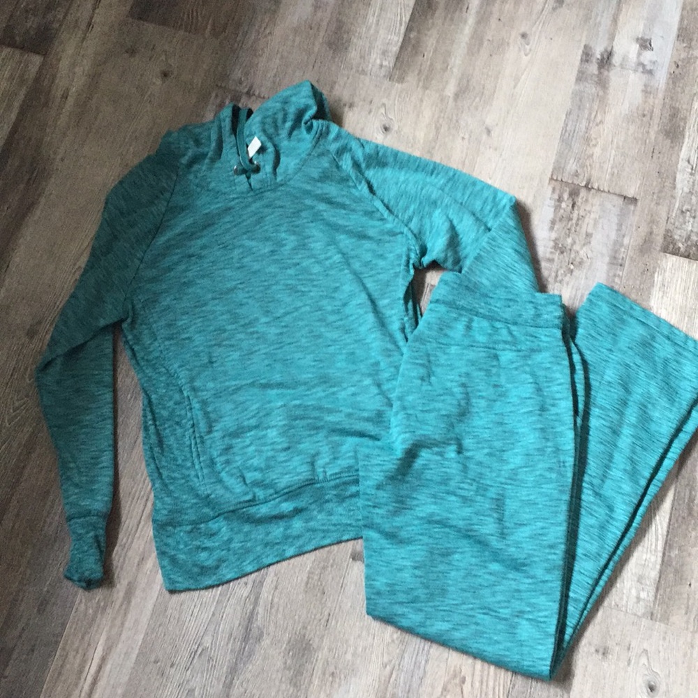 Green Tea Hoodie w/matching pants